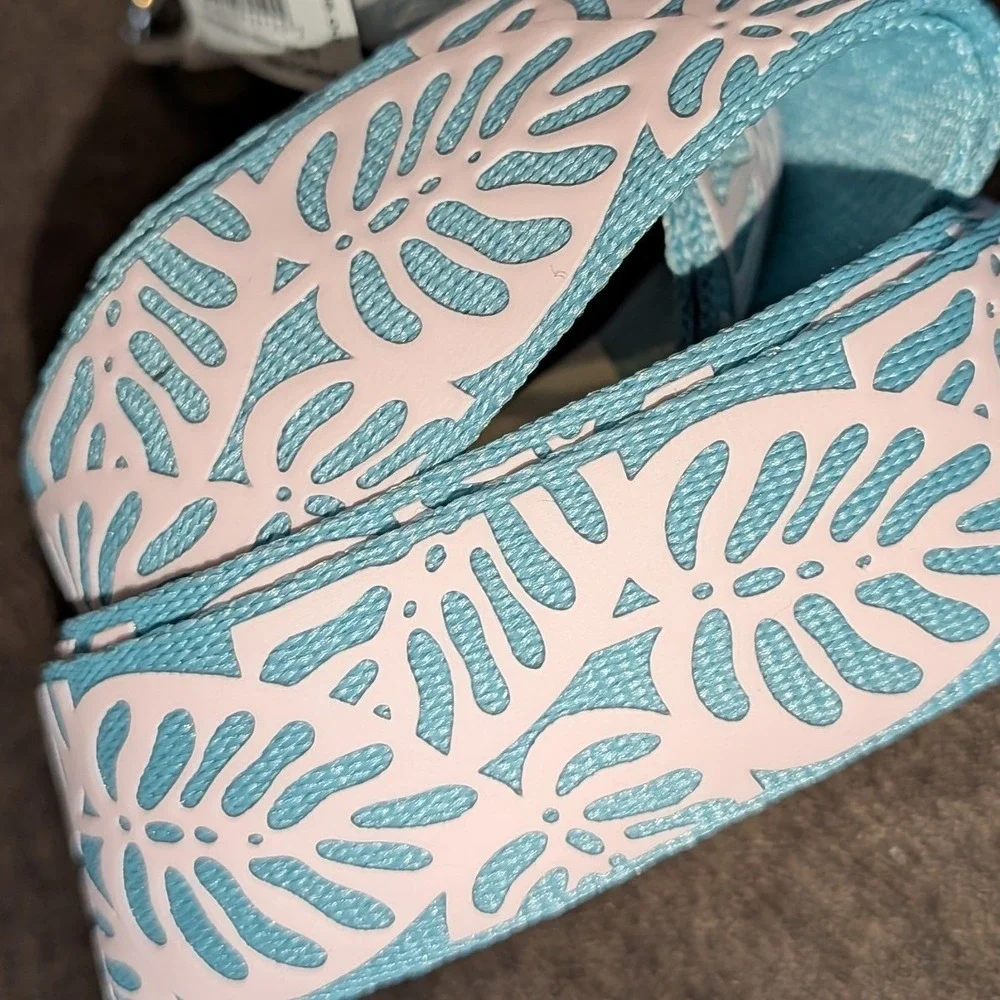 Vera Bradley Wide Lanyard Rain Forest Canopy Blue White Leaf 28110-X02 NWT